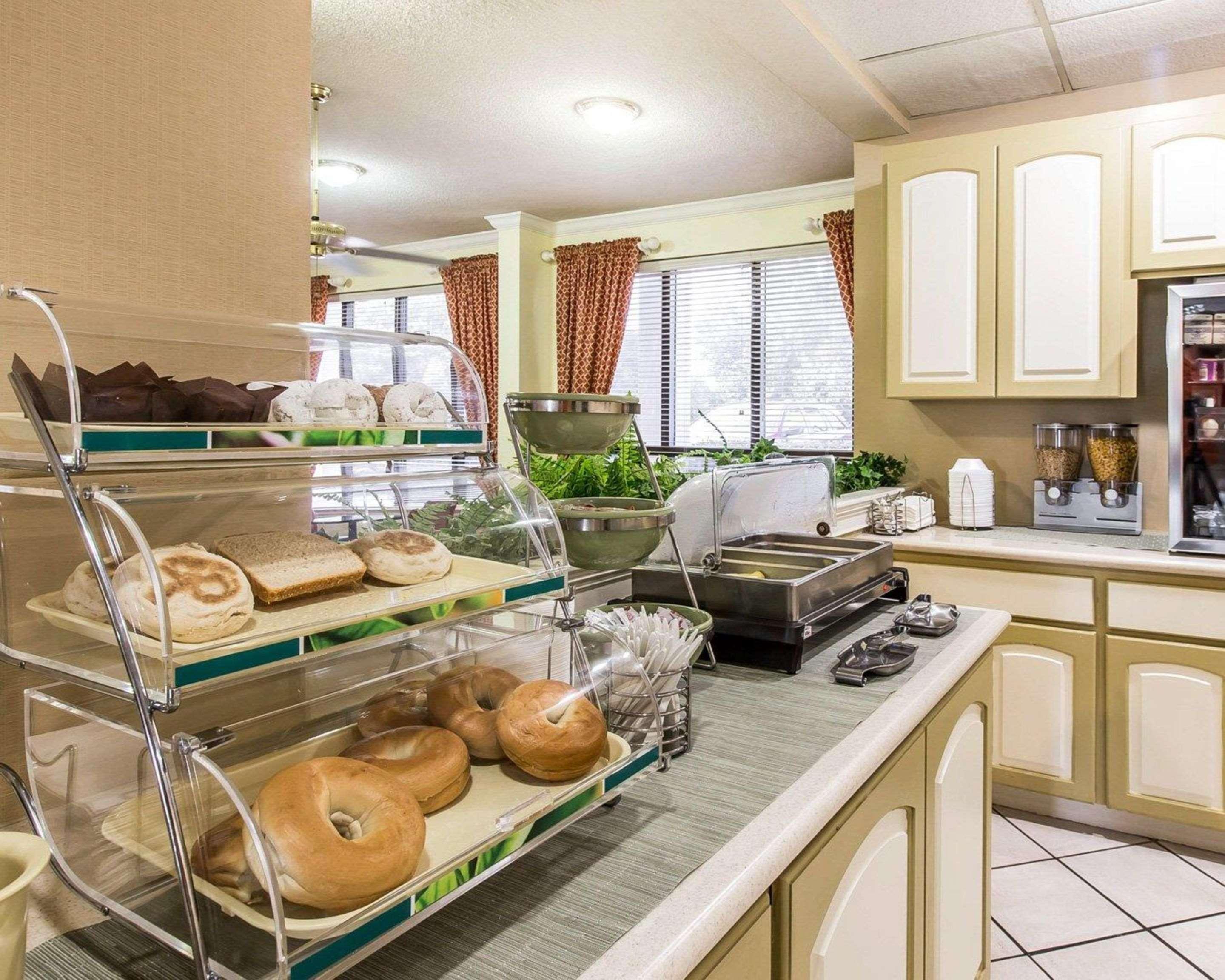 Quality Inn At The Mall - Valdosta Luaran gambar